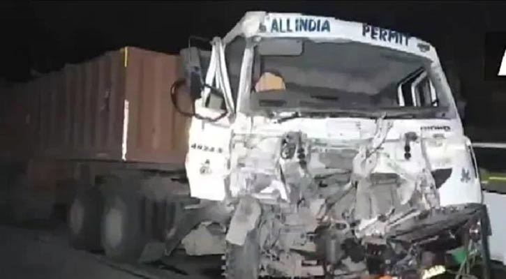 15 killed in India bus accident