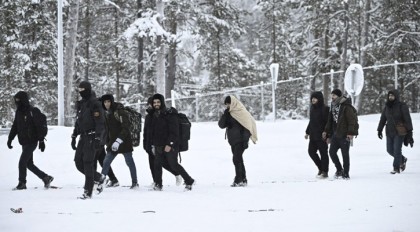 Finland to close its border with Russia over migrant concerns