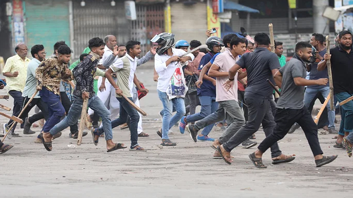 লাশের সারি রক্তাক্ত দেশ